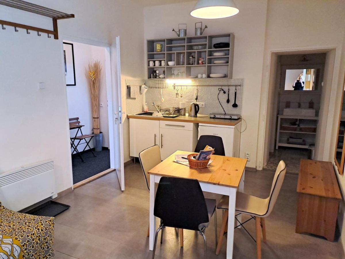 Magnificent Apartment In The Center Of Praag Buitenkant foto
